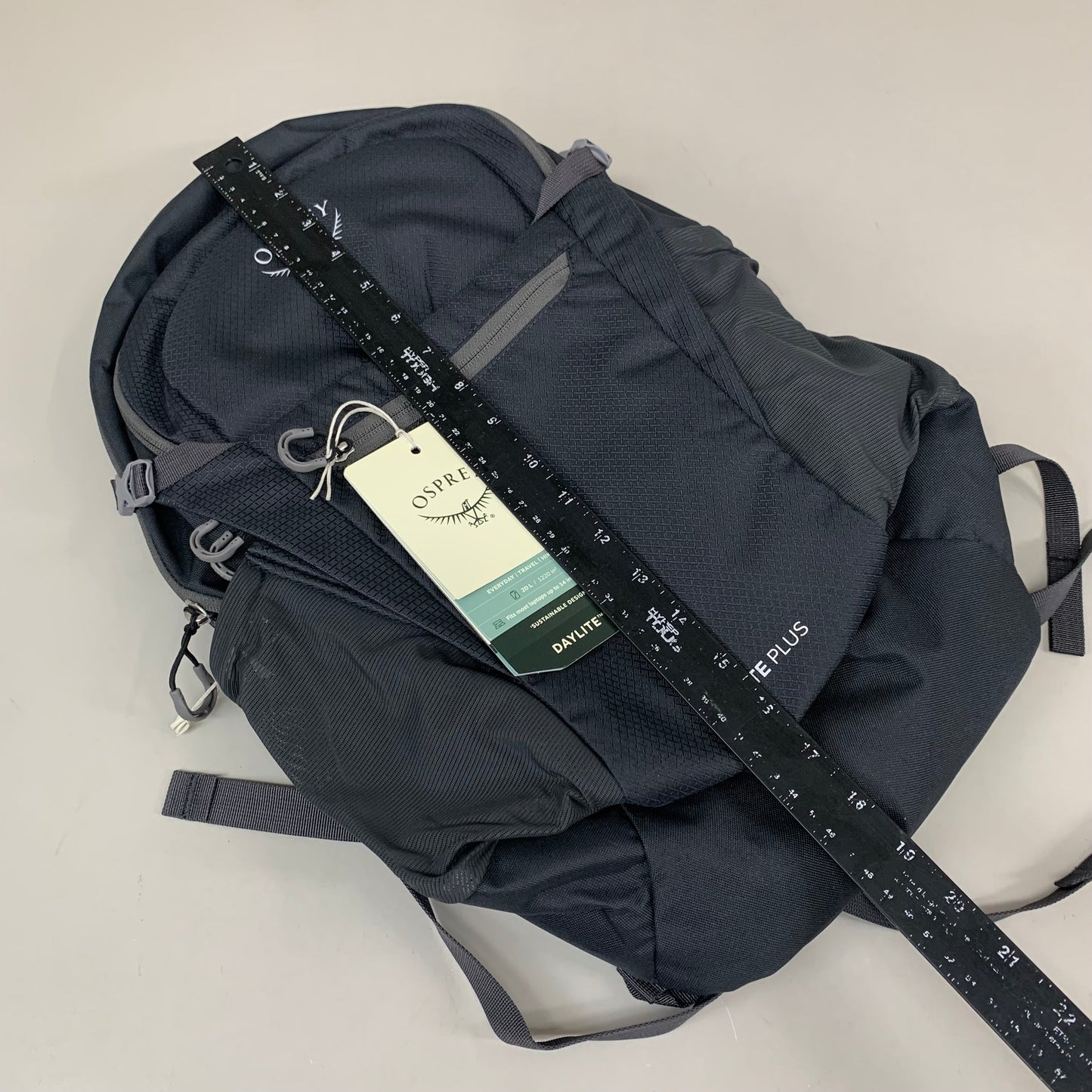 OSPREY Daylite Plus Backpack Travel Multisport Adjustable Straps 20L Black 10002925