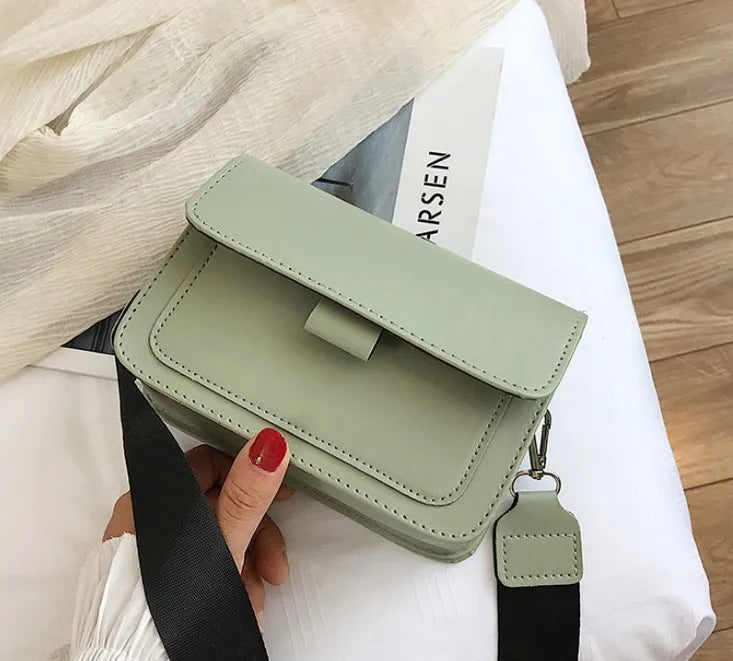 Designer Luxury PU Leather Crossbody Handbag for Women | Fashion Travel Shoulder Messenger Bag (Ladies Small Flap Bag)