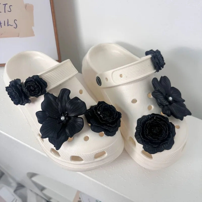 2025 Fashion Shoe Charms Set Accessories Hole Shoe Buckle DIY New Style Bouquet Bone White 3D Flower Shoes Decorations