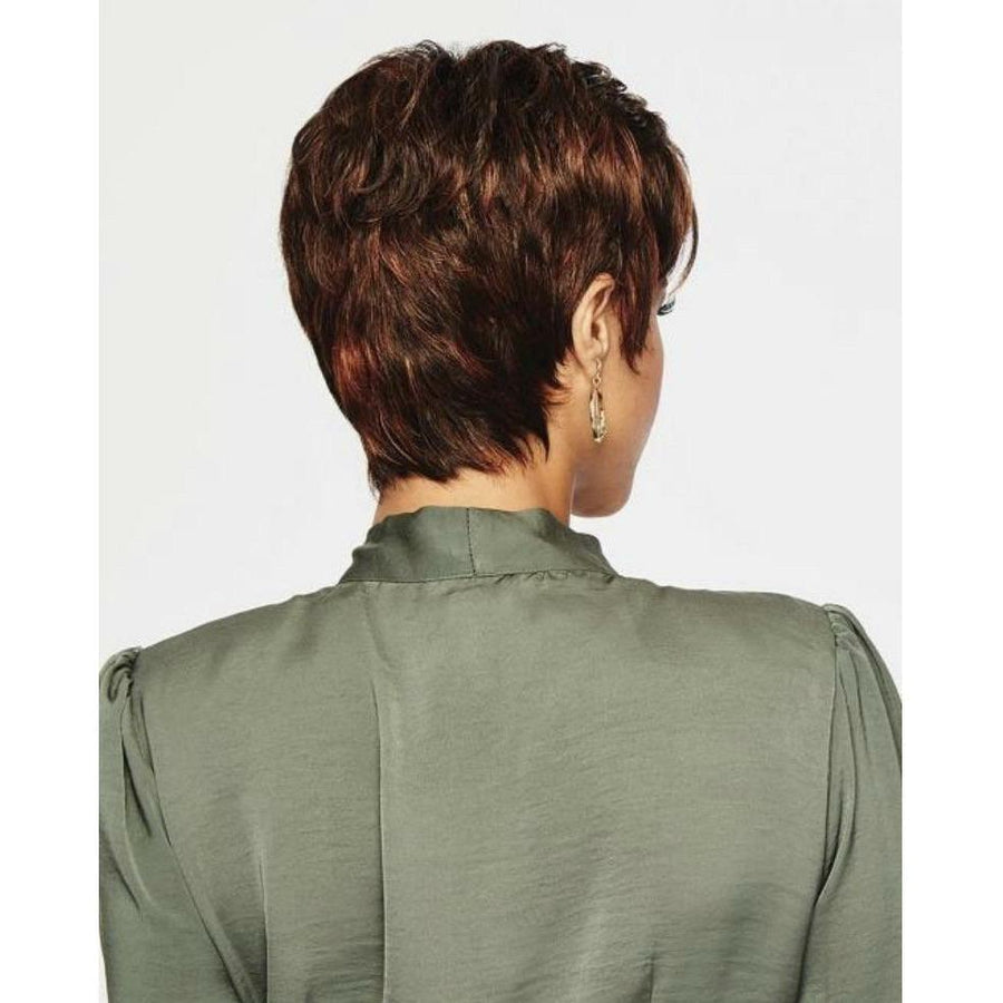 Raquel Welch Winner Wig, SS8/25 Golden Walnut, Average Cap