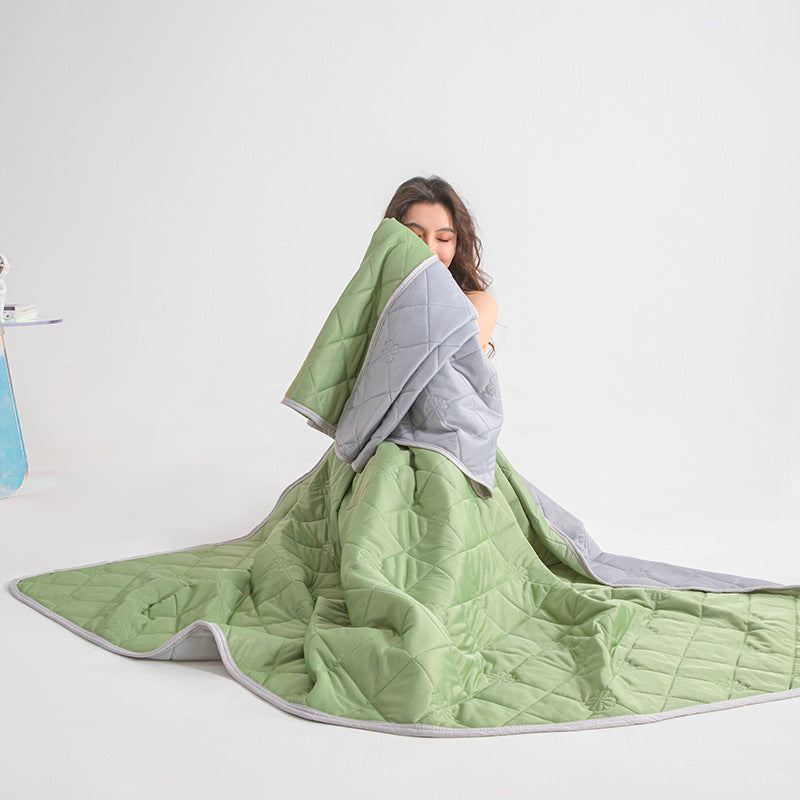 Grade A Cooling Blanket: Soft, breathable, king/queen size, summer lightweight cool comforter.