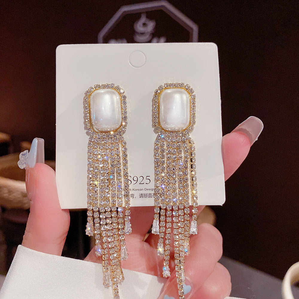 Light Luxury Pearl Earrings