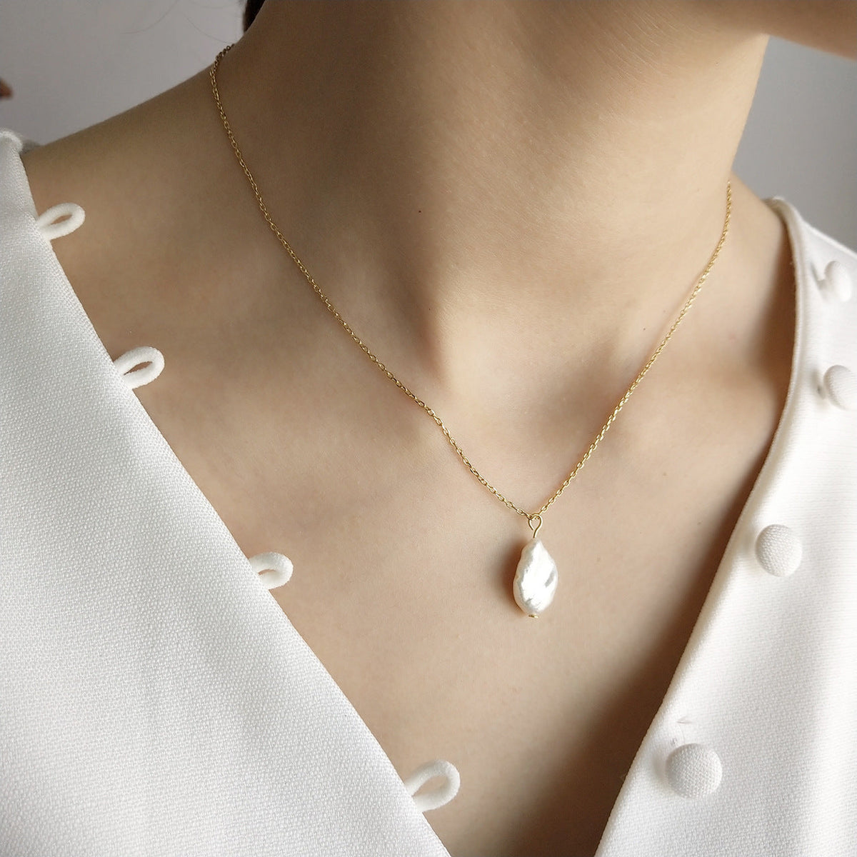 Baroque Pearl Pendant Necklace