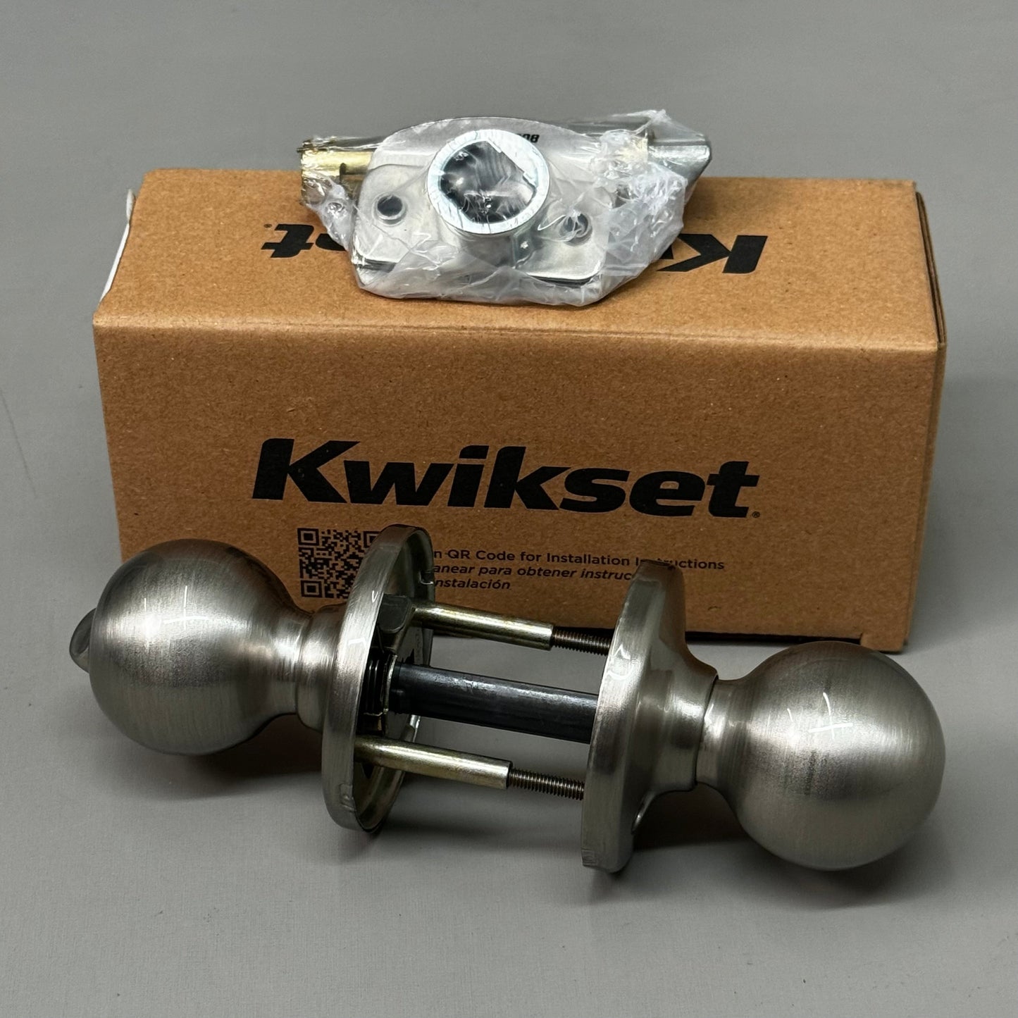 ZA@ KWIKSET Polo Privacy Door Lock 300P 15 6AL V1 1-7/8" Dia Satin Nickel 93001-915