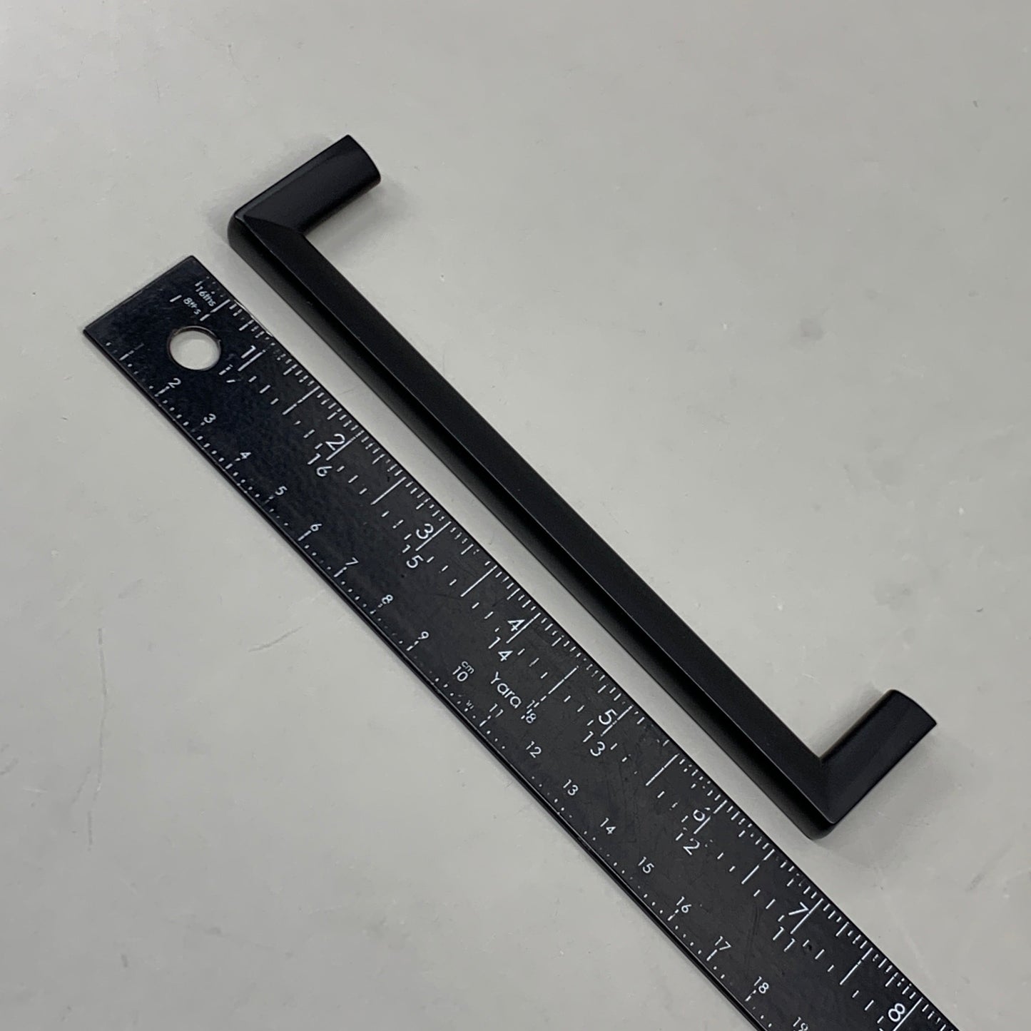 BERENSON (10 PACK) Metro 160mm CC Matte Black Pull Zinc 4121-1055-P