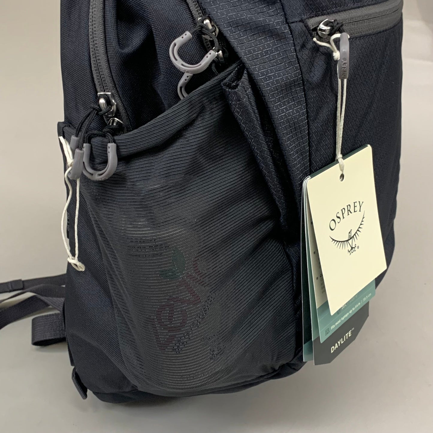 OSPREY Daylite Plus Backpack Travel Multisport Adjustable Straps 20L Black 10002925