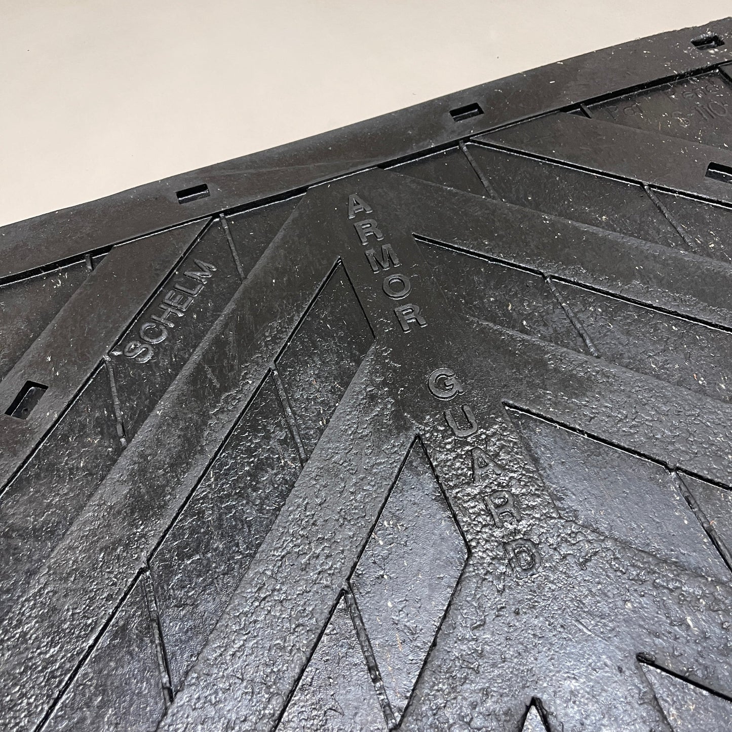 GLOBETECH Rubber Mud Flaps 1/4" Thick x 24" W x 36" L Black 2436CD (New)