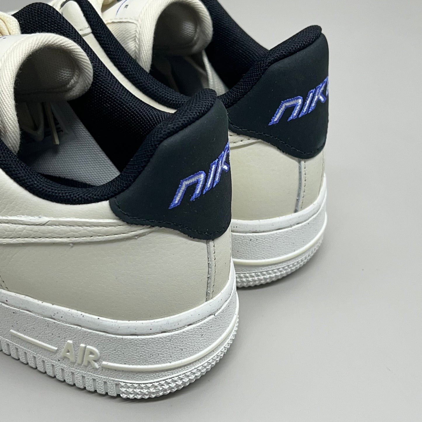 NIKE Air Force 1 07' LX Leather Sz Women's 9 Sail/Coconut Milk-Black DZ2708 101