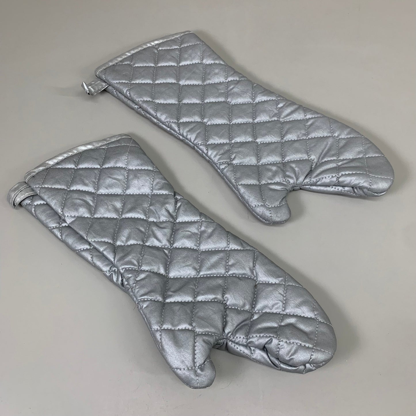 INTEDGE MANUFACTURE INC. Restaurant Grade Silicone Coated Mitts Silver 17" USA