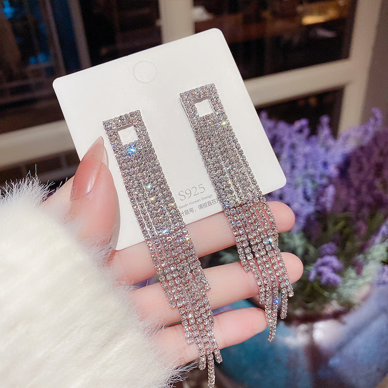Light Luxury Pearl Earrings