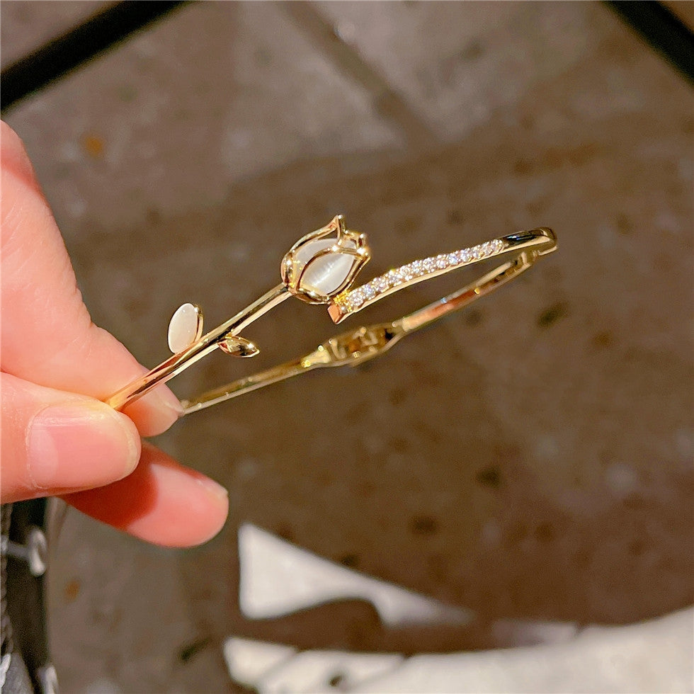 Glossy Rose Small Rose Bracelet
