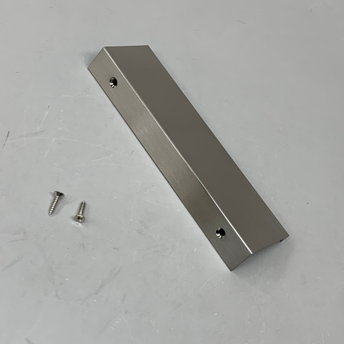 BERENSON (25 PACK) Bravo 112mm CC Brushed Nickel Edge Pull Aluminum 1061-4BPN-P