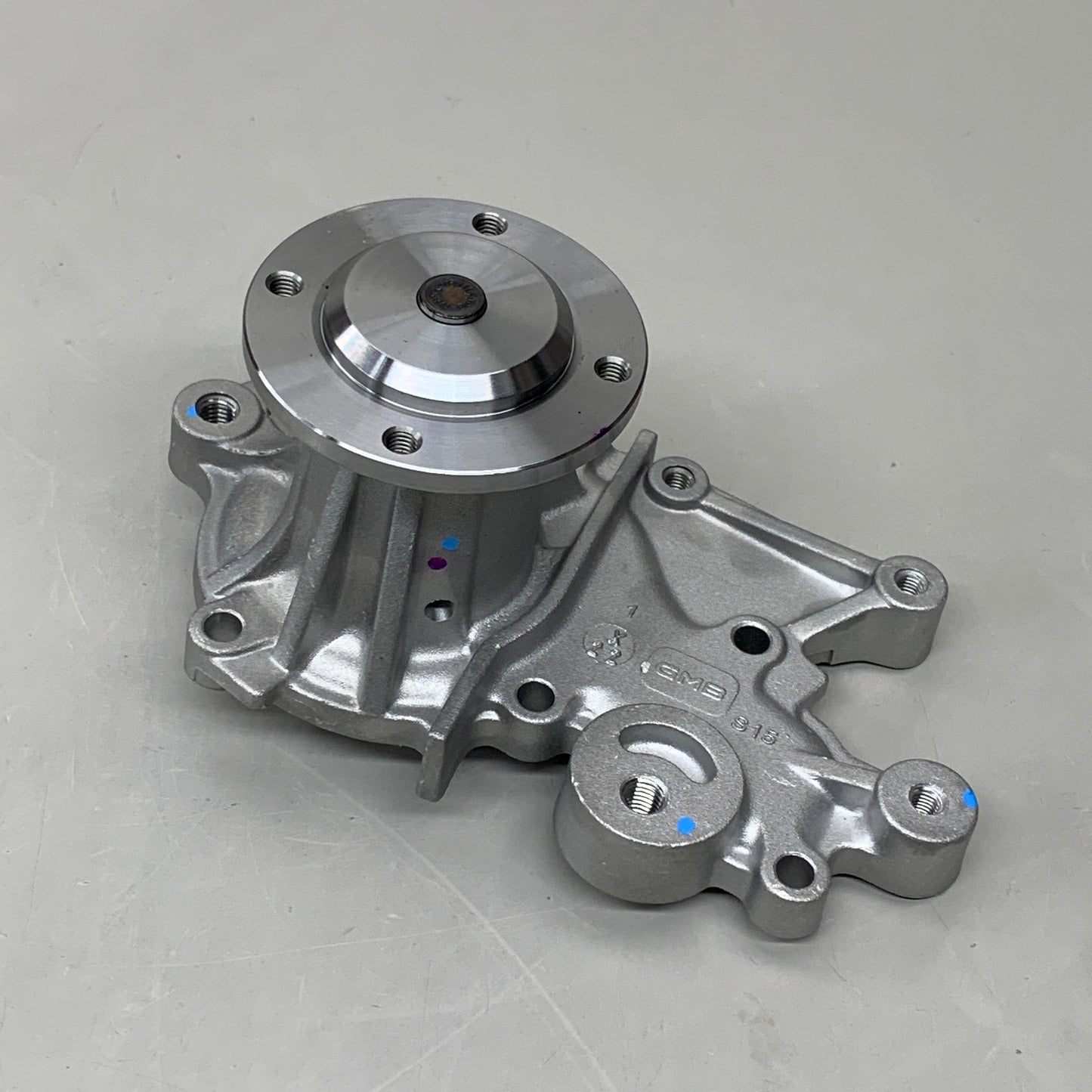 GMB Engine Water Pump for Suzuki/Pontiac/Geo/Chevrolet Vehicles 187412 165-1150