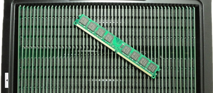 Desktop Memory: 4GB 1600MHz