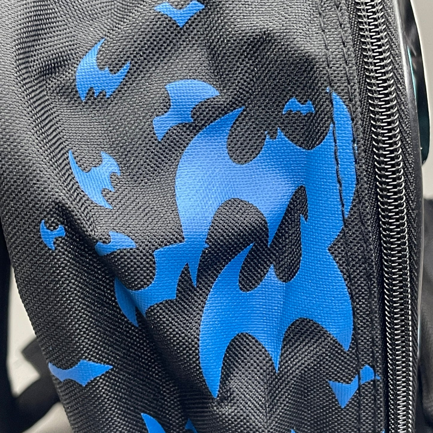 ACCESSORY INNOVATIONS Batman 10-PK Backpack & Lunch Bag Blue (New)