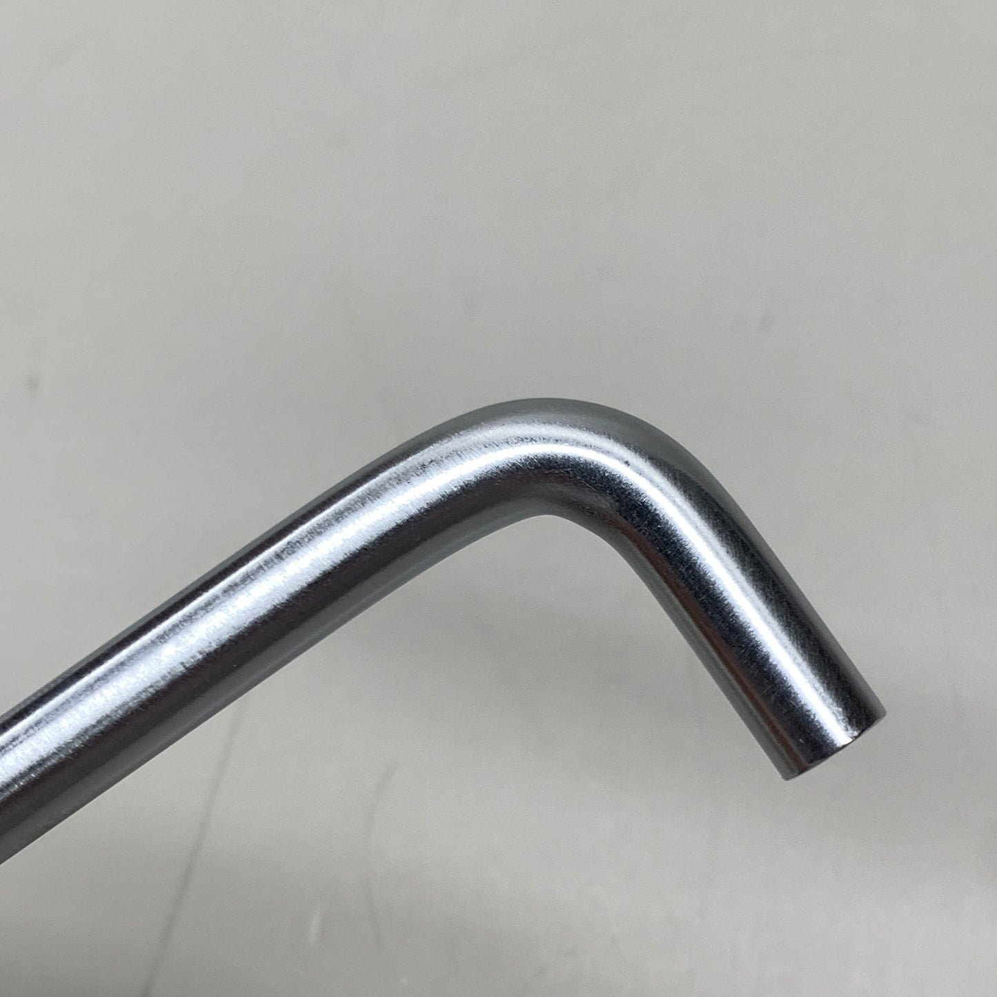 BERENSON (25 PACK) Advantage Steel Wire Pulls 96mm CC Satin Chrome 6131-2SC-P