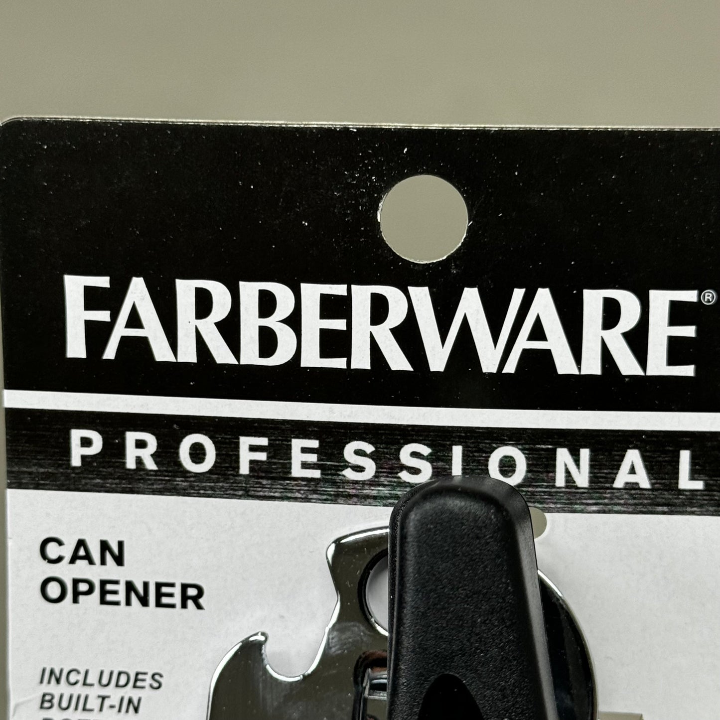 FARBERWARE Professional Can Opener w/Built in Bottle Opener 83036-93