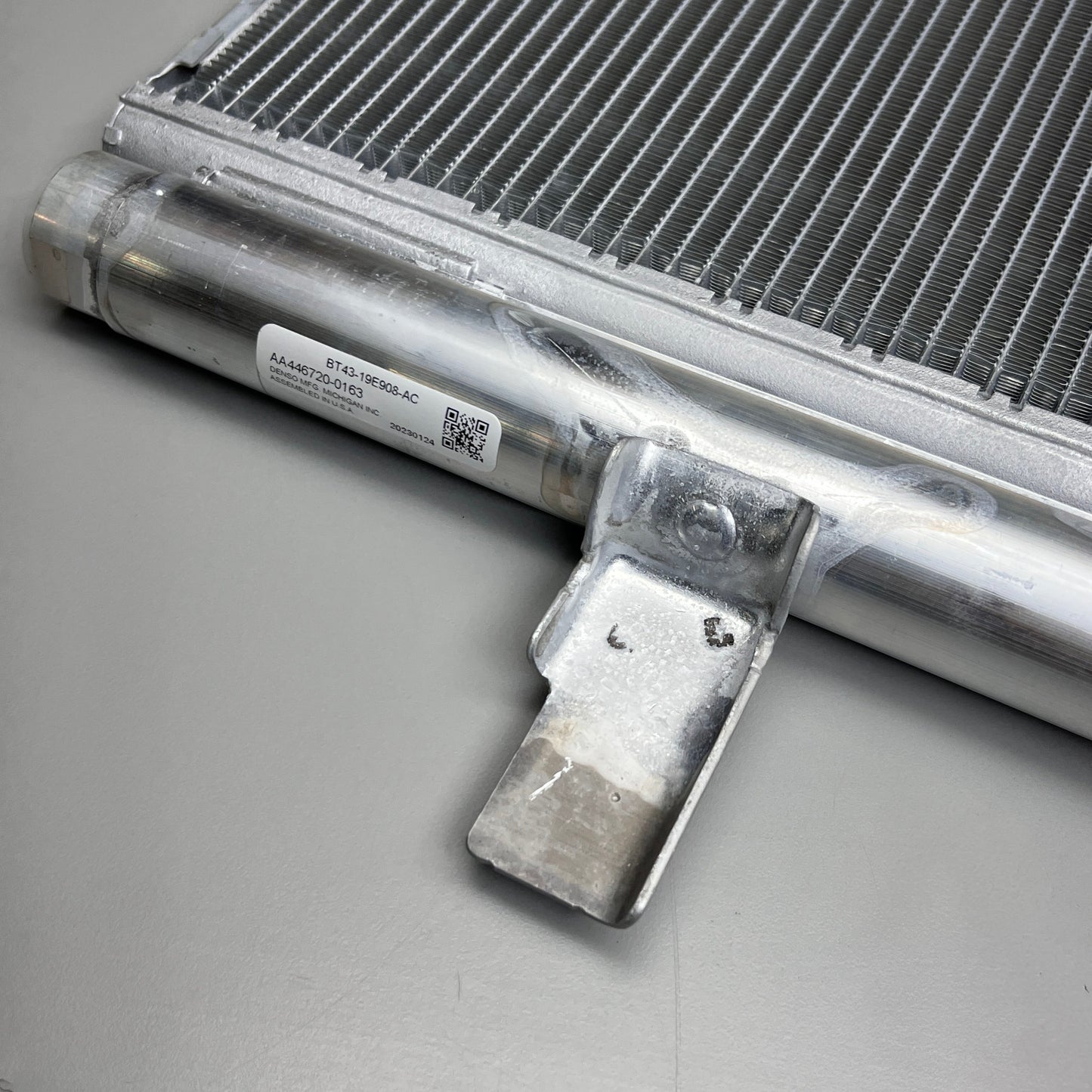 FORD MOTORCRAFT YJ-552 1X Air Conditioning Condenser Kit BT4Z-19708-B OEM (New)