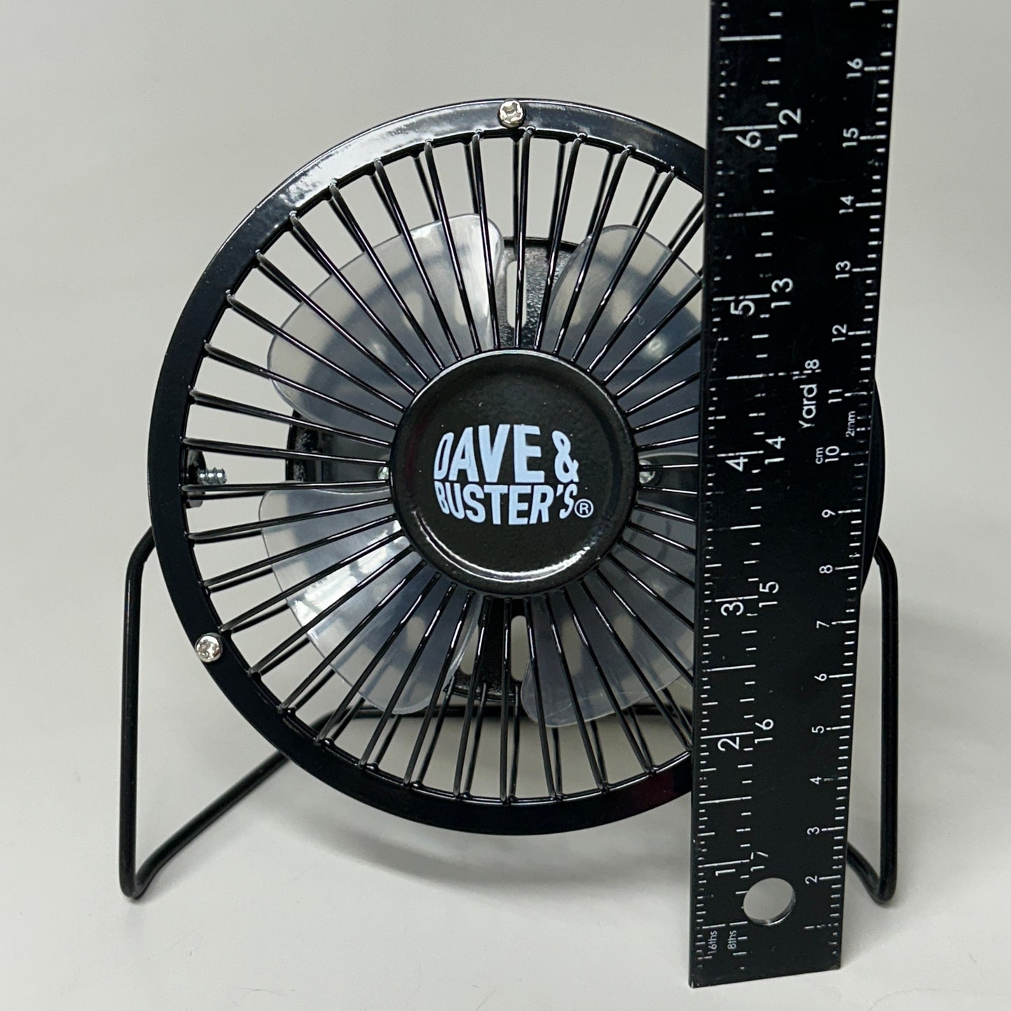 DAVE & BUSTER'S USB Mini Desk Fan 19643 (New)