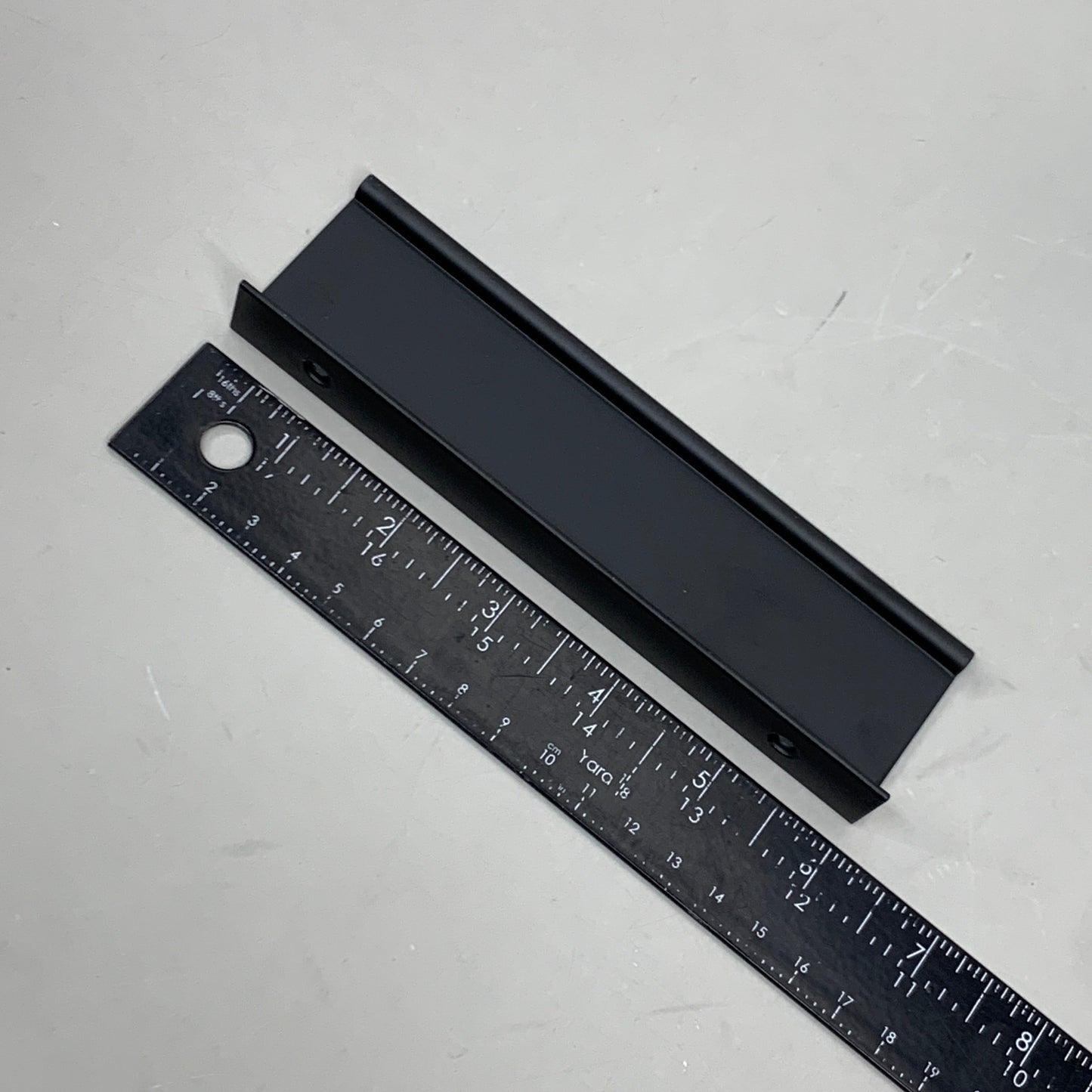 BERENSON (25 PACK) Bravo 112mm CC Satin Black Edge Pull Aluminum 1064-4055-P