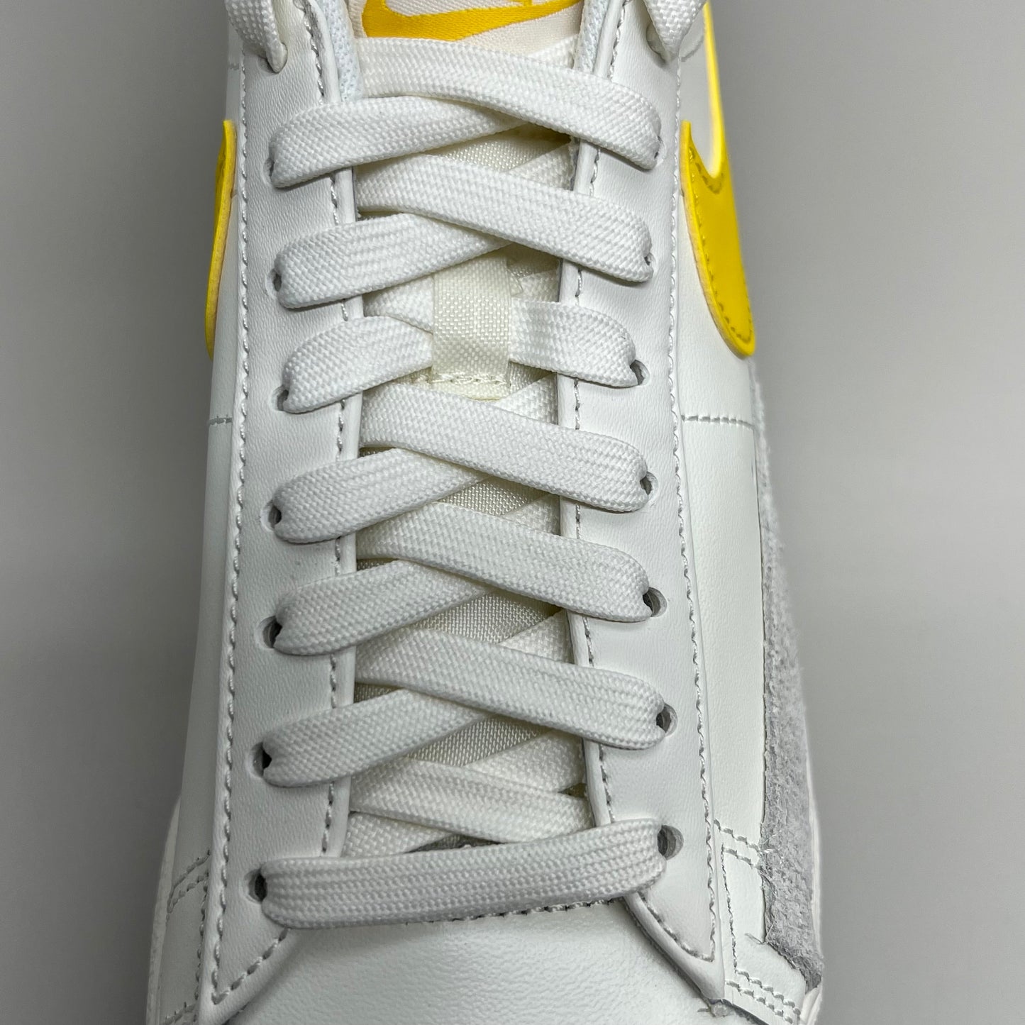 NIKE Blazer Low Cut Platform Sneaker Sz Women's 6.5 Men's 5 Yellow/Grey/White