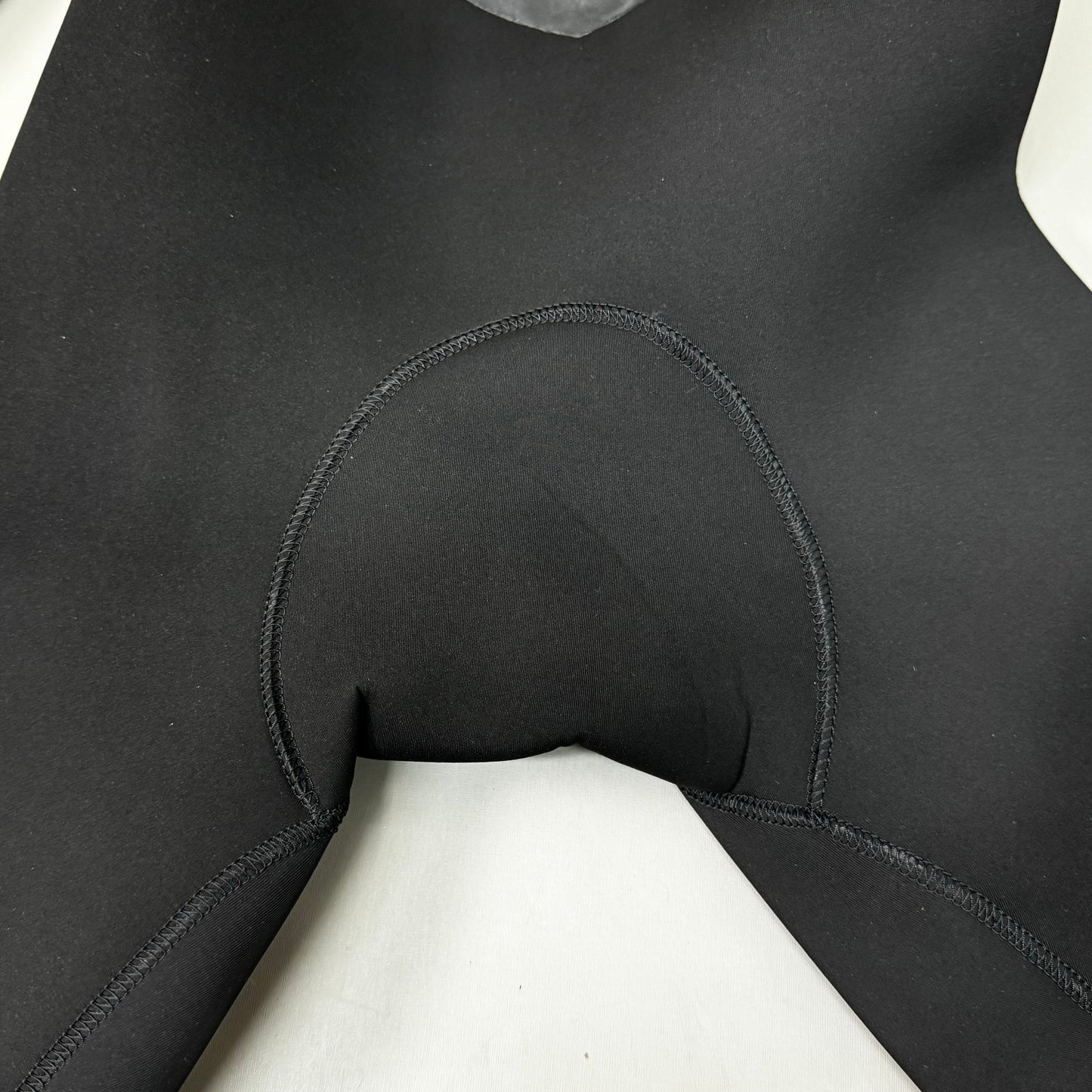 MYSTIC Majestic 2022 Fullsuit Back-zip Knitflex+ 4/3mm Sz XL Black 35000.220006