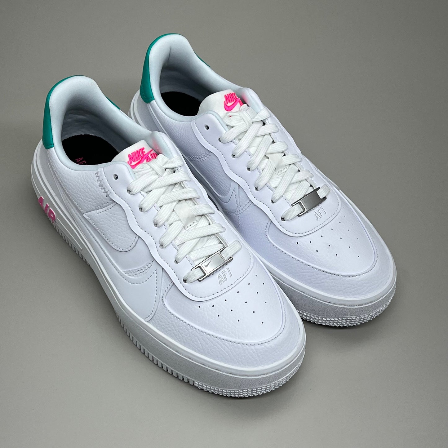 NIKE Air Force 1 PLT.AF.ORM Tapered Toe Sz Women's 8.5 White/Pink/Blue FN7180-100