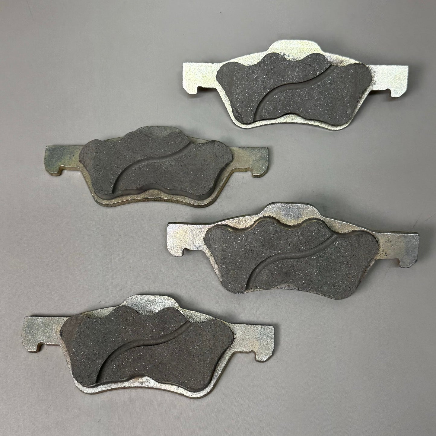 WAGNER OEx Disc Front Brake Pad Set 7" x 2 1/2" Grey OEX1047C