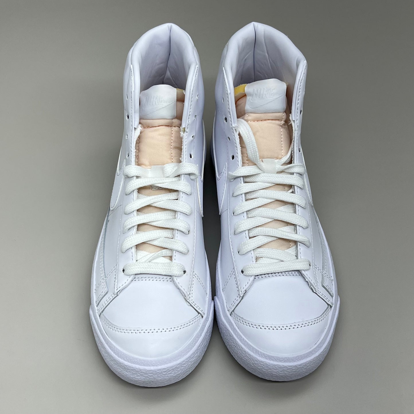 NIKE Blazer Mid 77' High-top Shoes SZ Womens 9 Mens 7.5 White & Peach CZ1055-117
