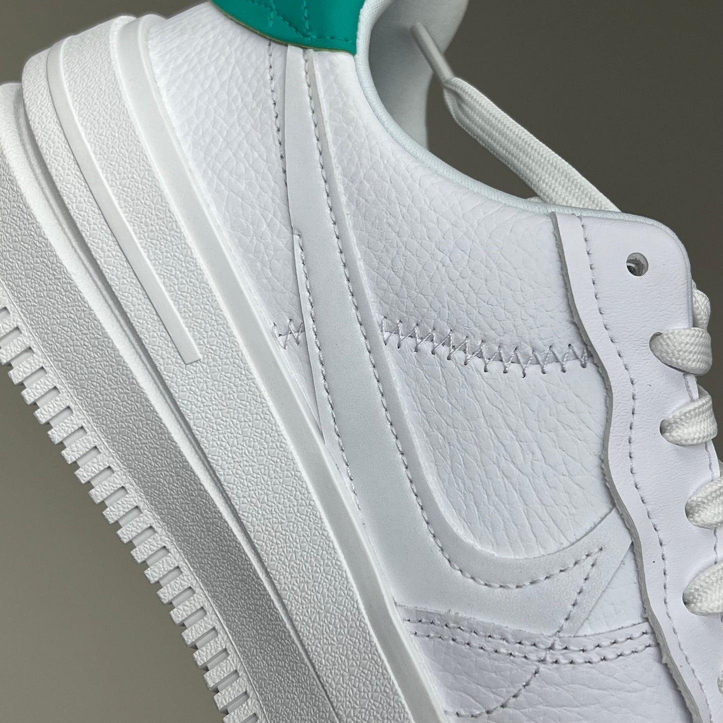 NIKE Air Force 1 PLT.AF.ORM Tapered Toe Sz Women's 7.5 White/Pink/Blue FN7180-100