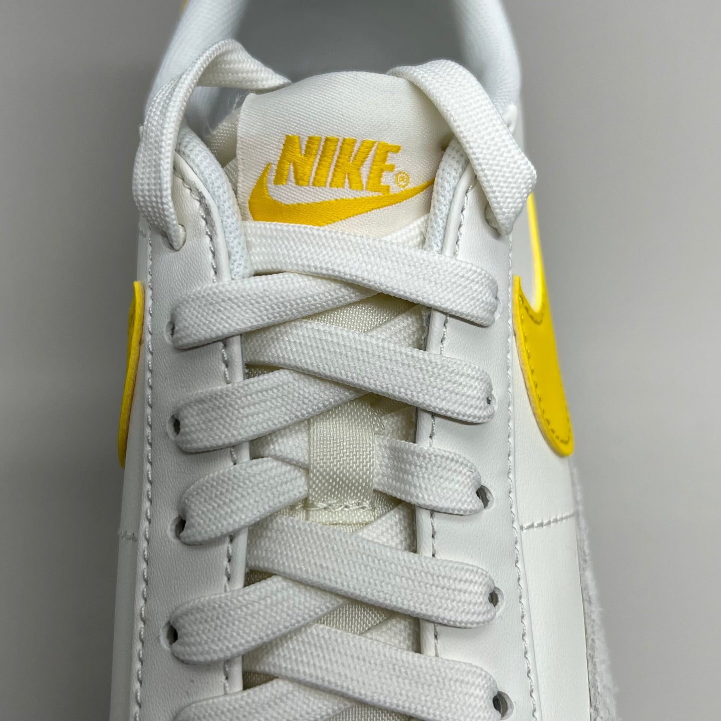 NIKE Blazer Low Cut Platform Sneaker Sz Women's 11.5 Men's 10 Yellow/Grey/White
