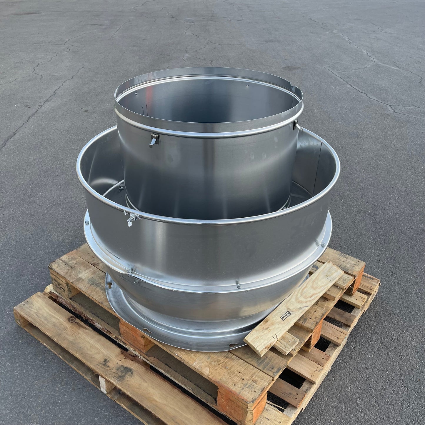 LOREN COOK Direct Drive Exhaust Fan 18" 3/4 HP 115 Volt 1 Phase 180W11D180ACW (New, Dented Top)