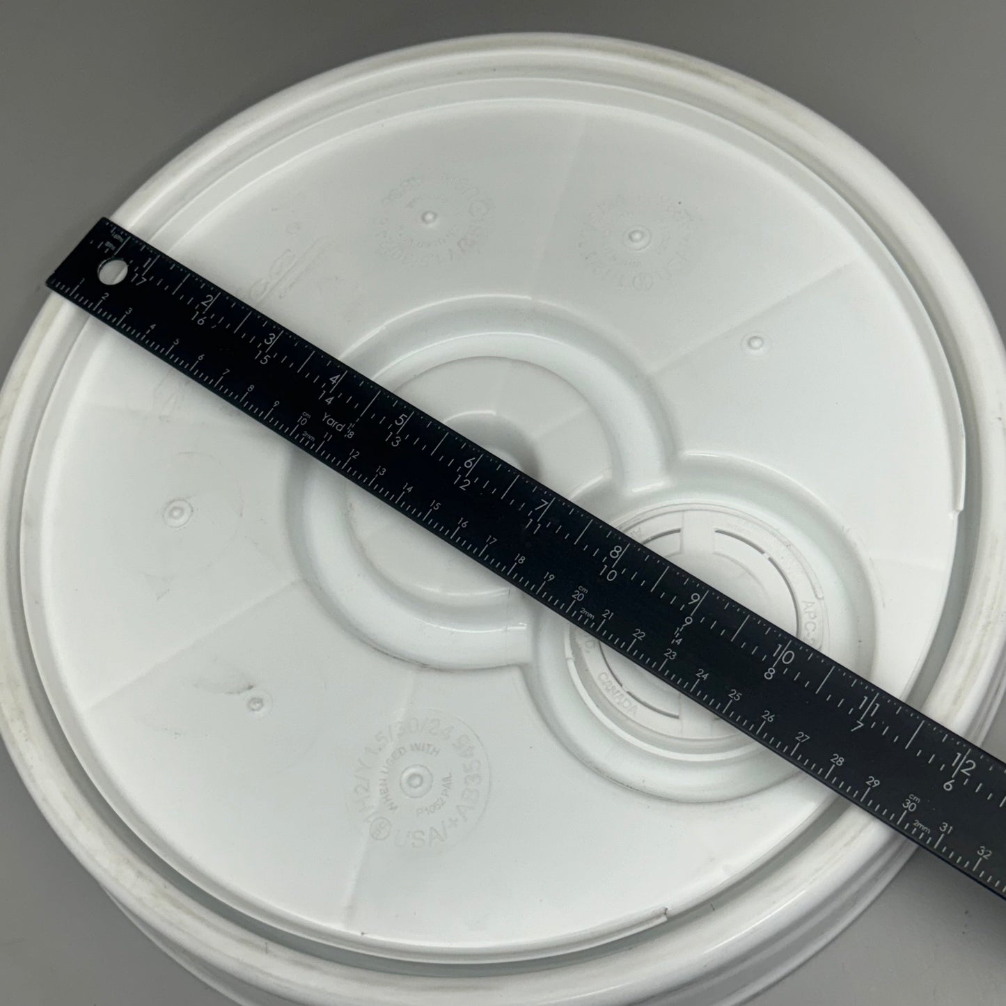 LETICA Tank Bucket Caps (10 Pack) L3100 12”Dx1 1/2”H Plastic White