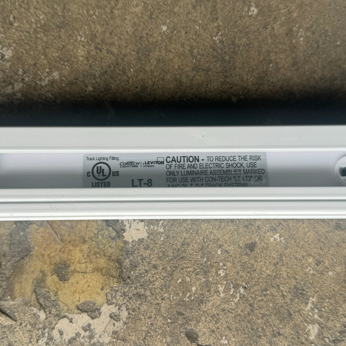 ZA@ LEVITON Contech Lighting LT-8 92 1/2”Lx1 1/2”Wx1/8”T White