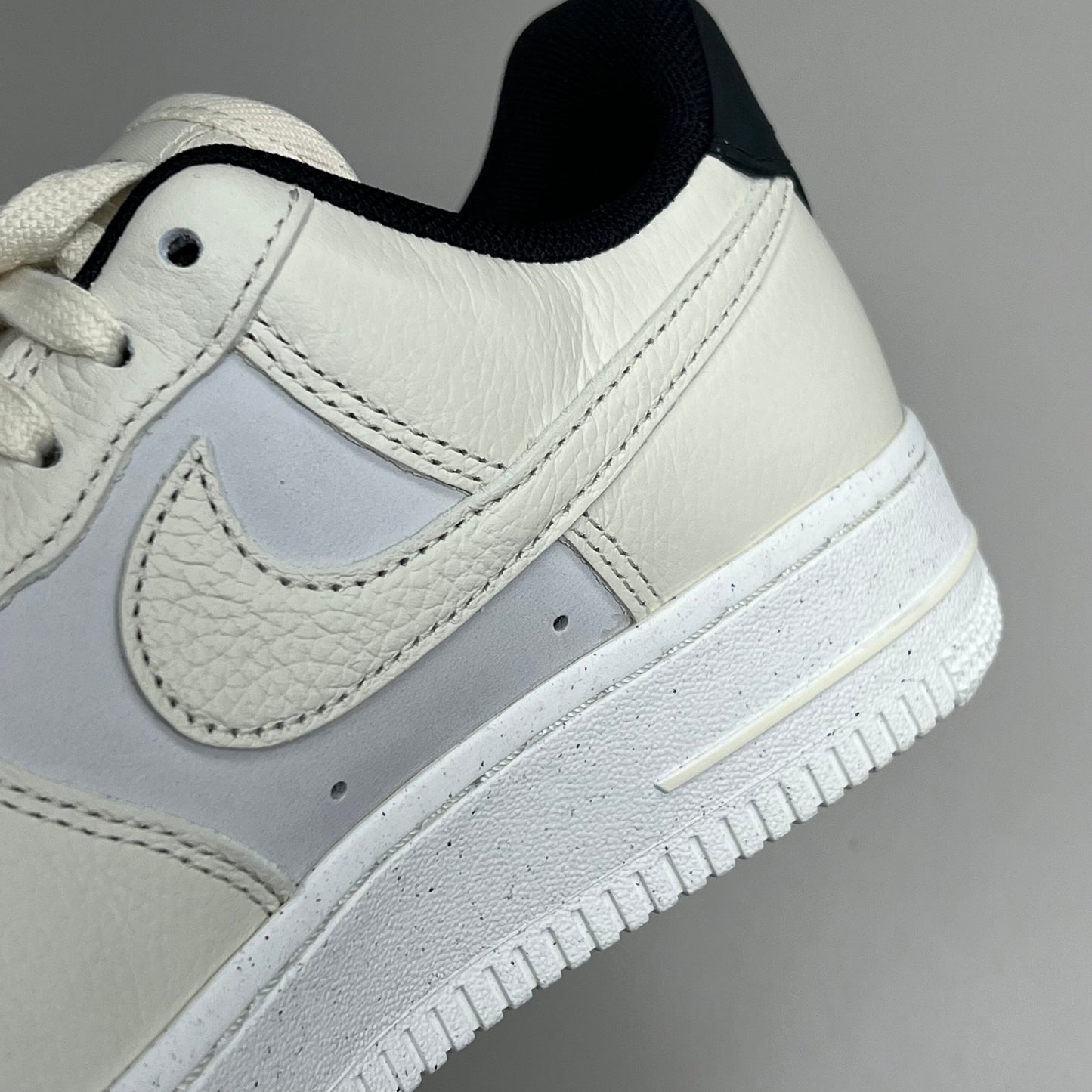 NIKE Air Force 1 07' LX Leather Sz Women's 9 Sail/Coconut Milk-Black DZ2708 101