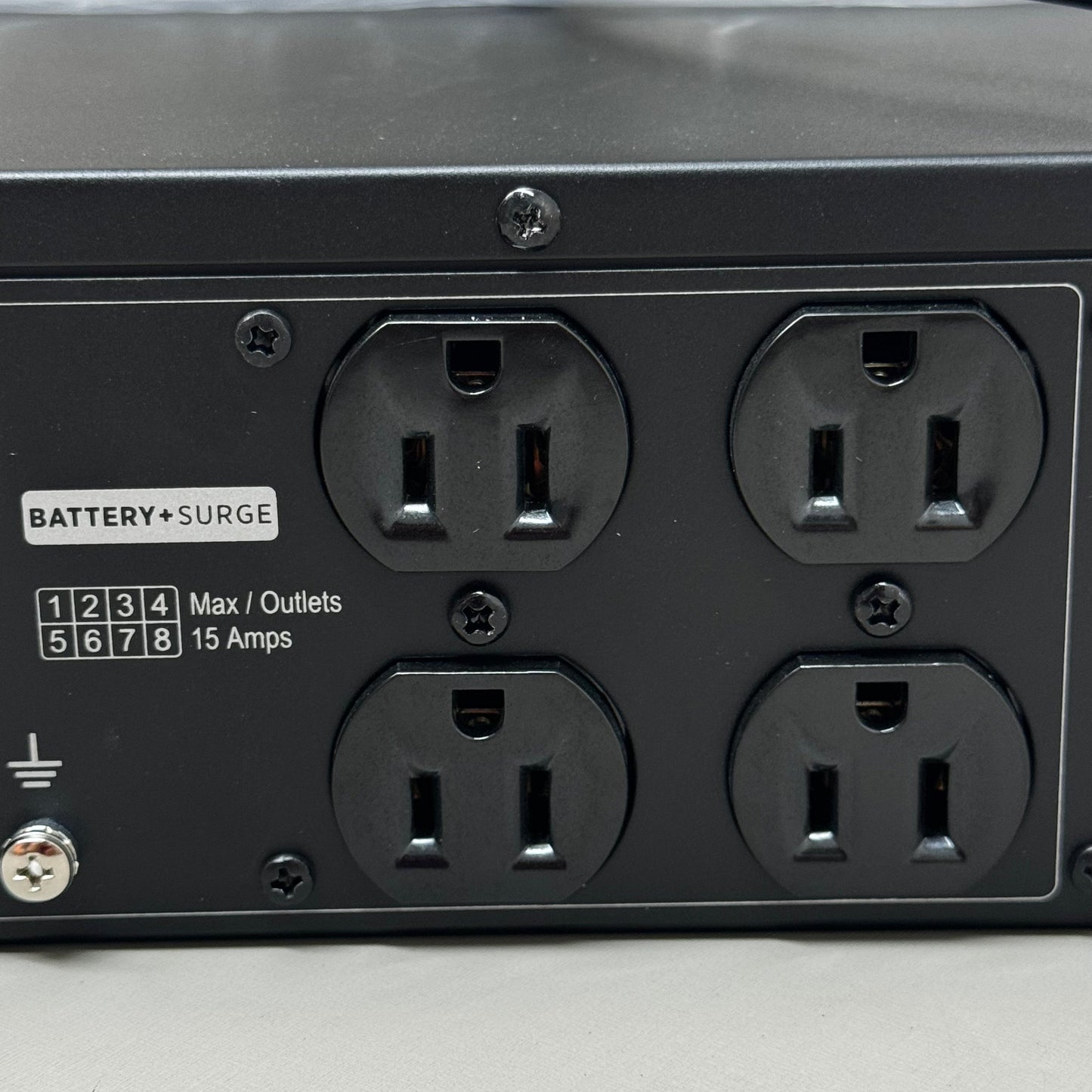 W BOX 1000VA Battery Backup Commercial Line-Interactive Rack/Tower UPS 0E-RCKMT1000