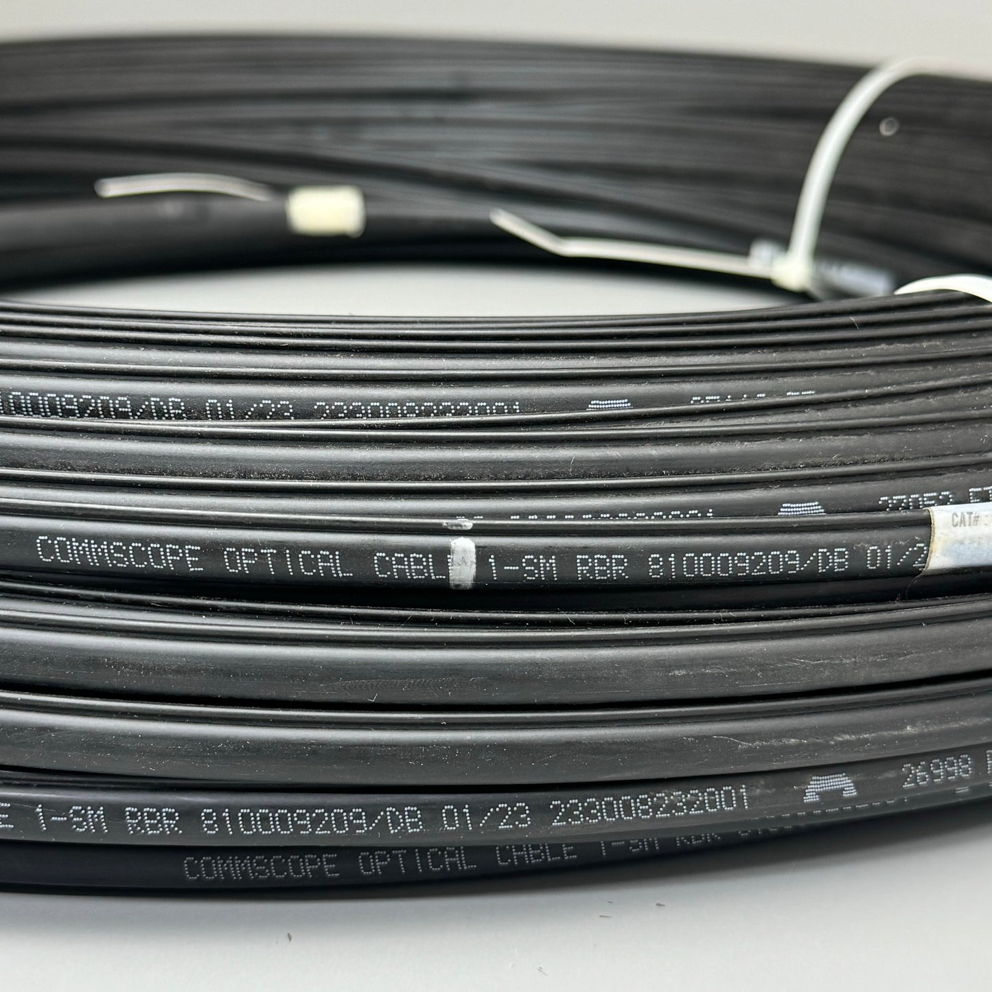 COMMSCOPE Fibre Optic Cable 1-SM RBR 300ft Fiber Material Black