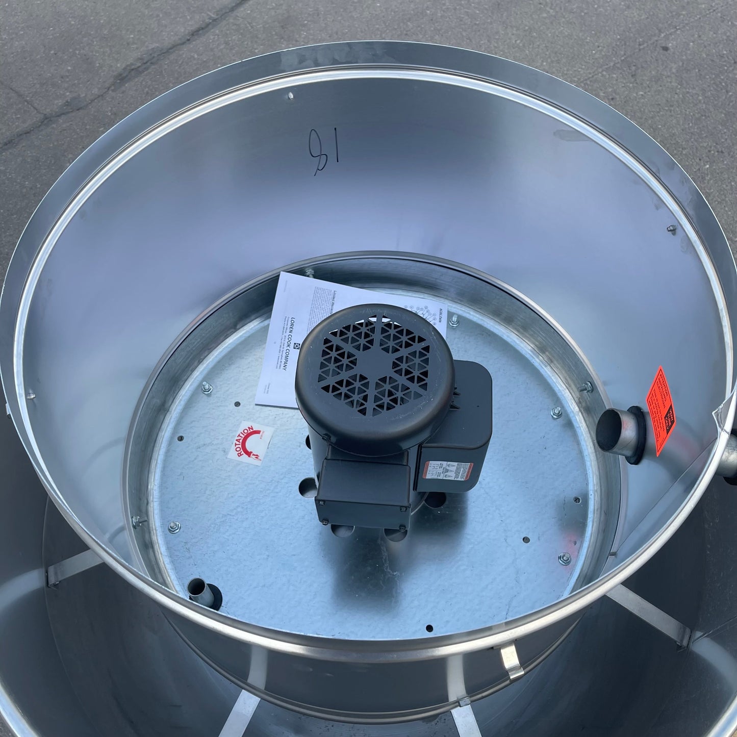 LOREN COOK Direct Drive Exhaust Fan 18" 3/4 HP 115 Volt 1 Phase 180W11D180ACW (New, Dented Top)