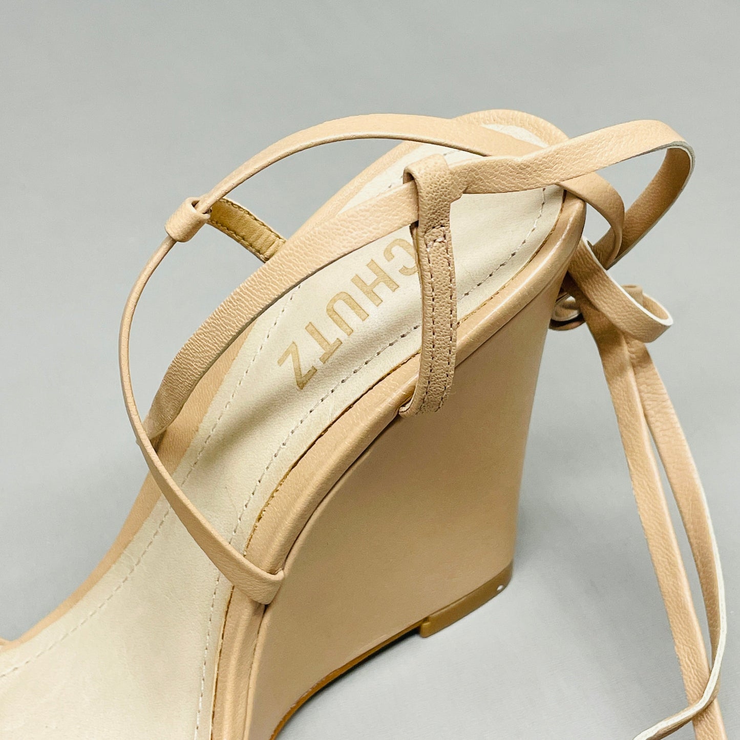SCHUTZ Deonne Casual Deluxe Nappa Leather Sandal True Beige Sz 7 S013810172 (New)