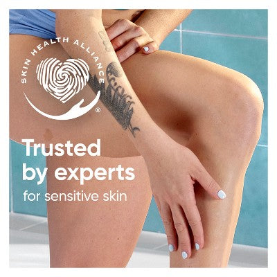 Venus Extra Smooth Sensitive Value Pack Women's Razor + 3 Razor Blade Refills - Imperfect Box