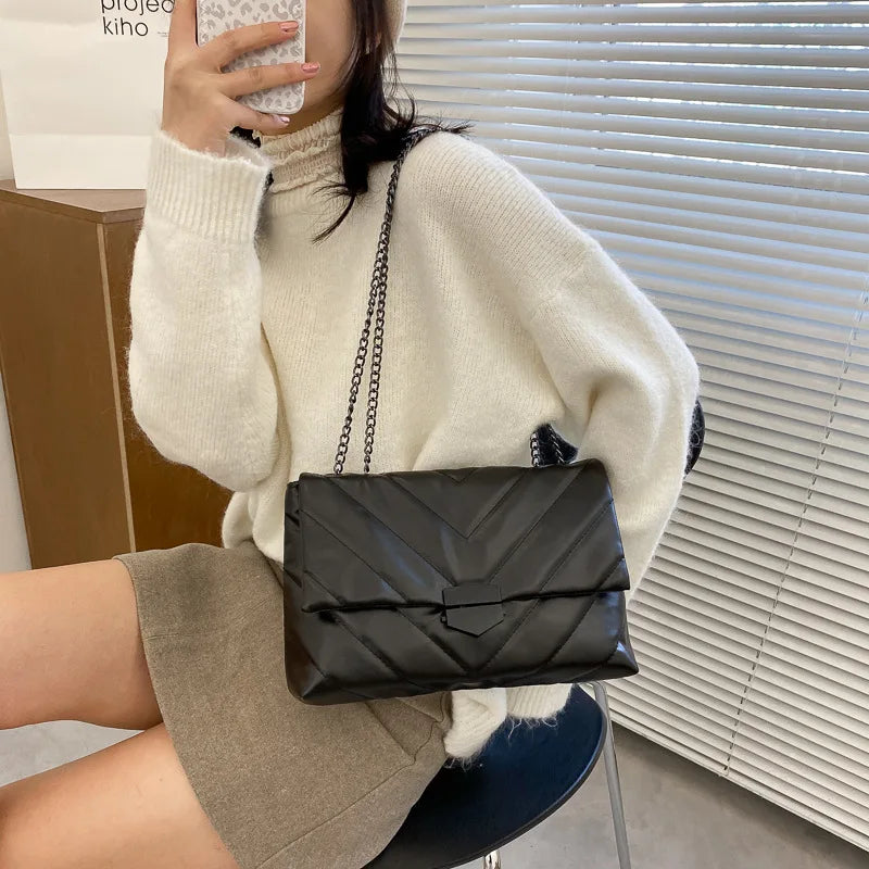 Luxury Chains Shoulder Bag for Women | PU Leather Armpit Bag & Fashion Messenger (Small Flap Crossbody Bag, Lady Shopping Pouch)