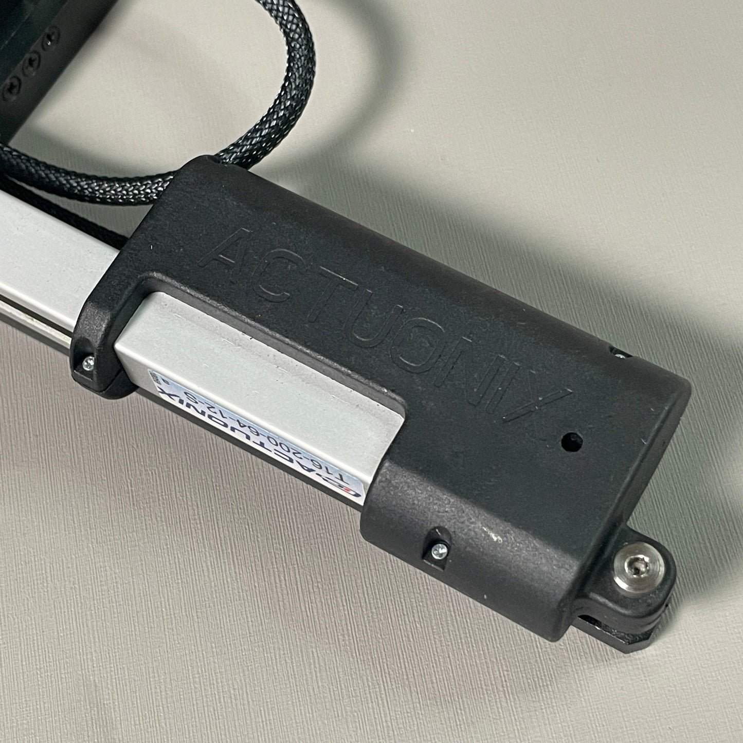 Scientific Veterinarian X-Ray Surround On Linear Rail, Actuoinix Motion Actuator & Hardware (New)