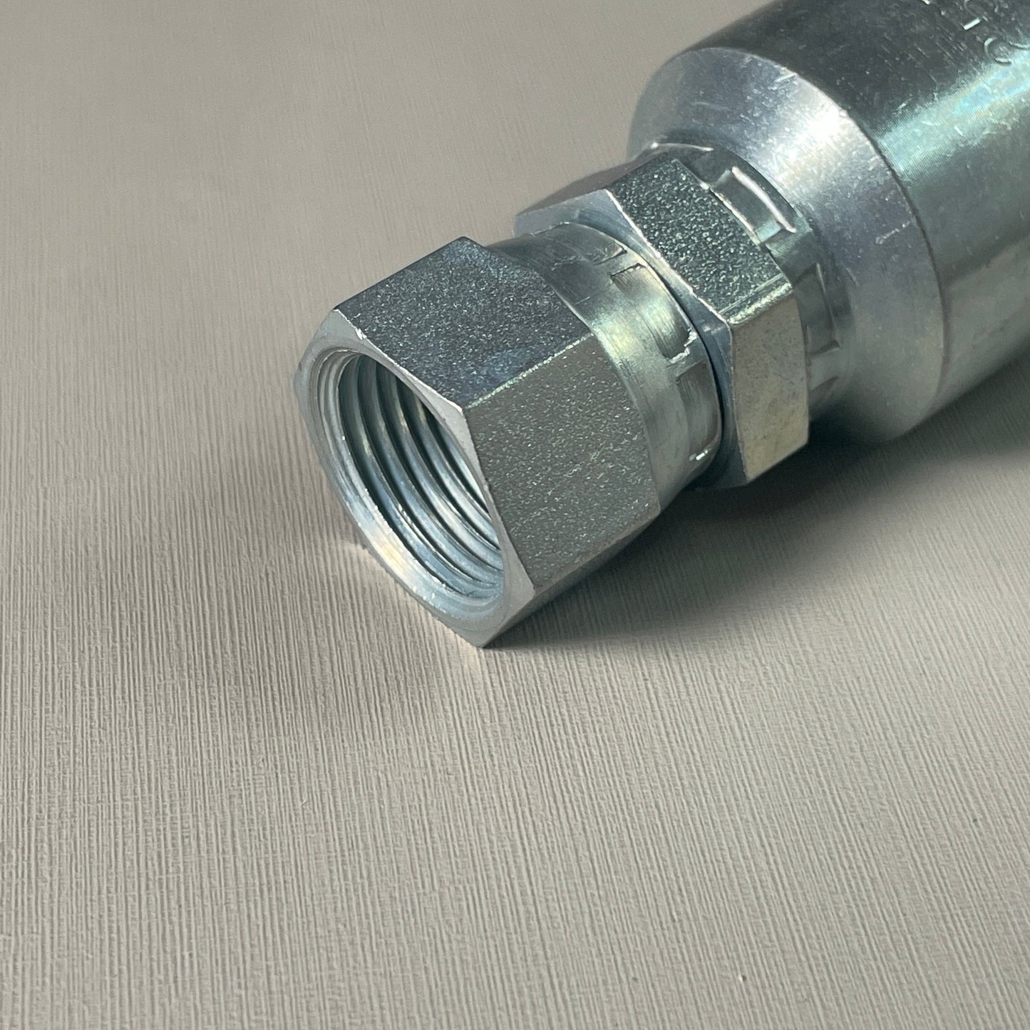DAYCO Hydraulic Coupling Adapter 1/2" x 2.57" Steel Straight Female Swivel Permanent Crimp 100650 (New)