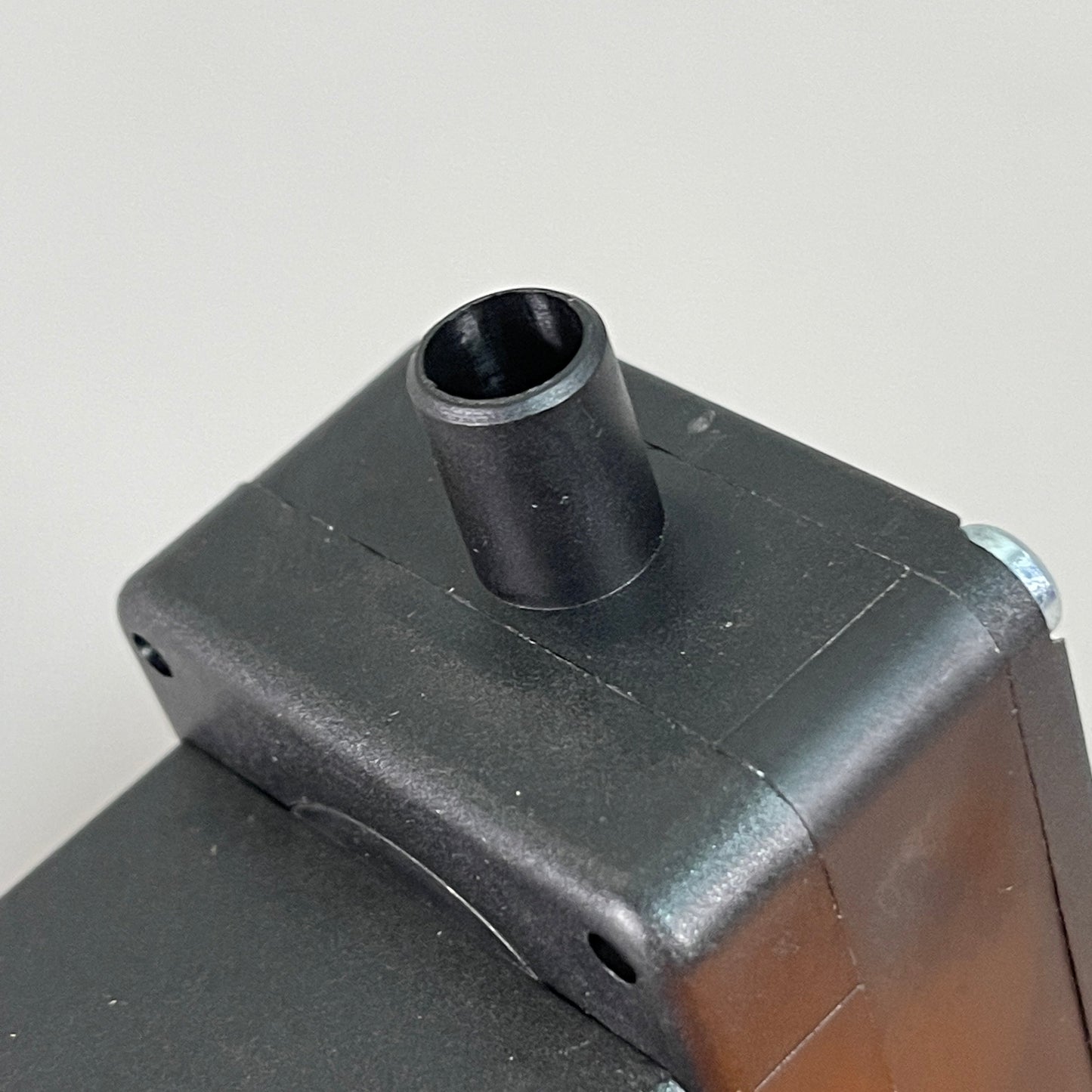 CHARLES AUSTEN PUMPS LTD Vacuum Pump Oil Free Single Stage D16 SE (P283) X02-002 (New Other)