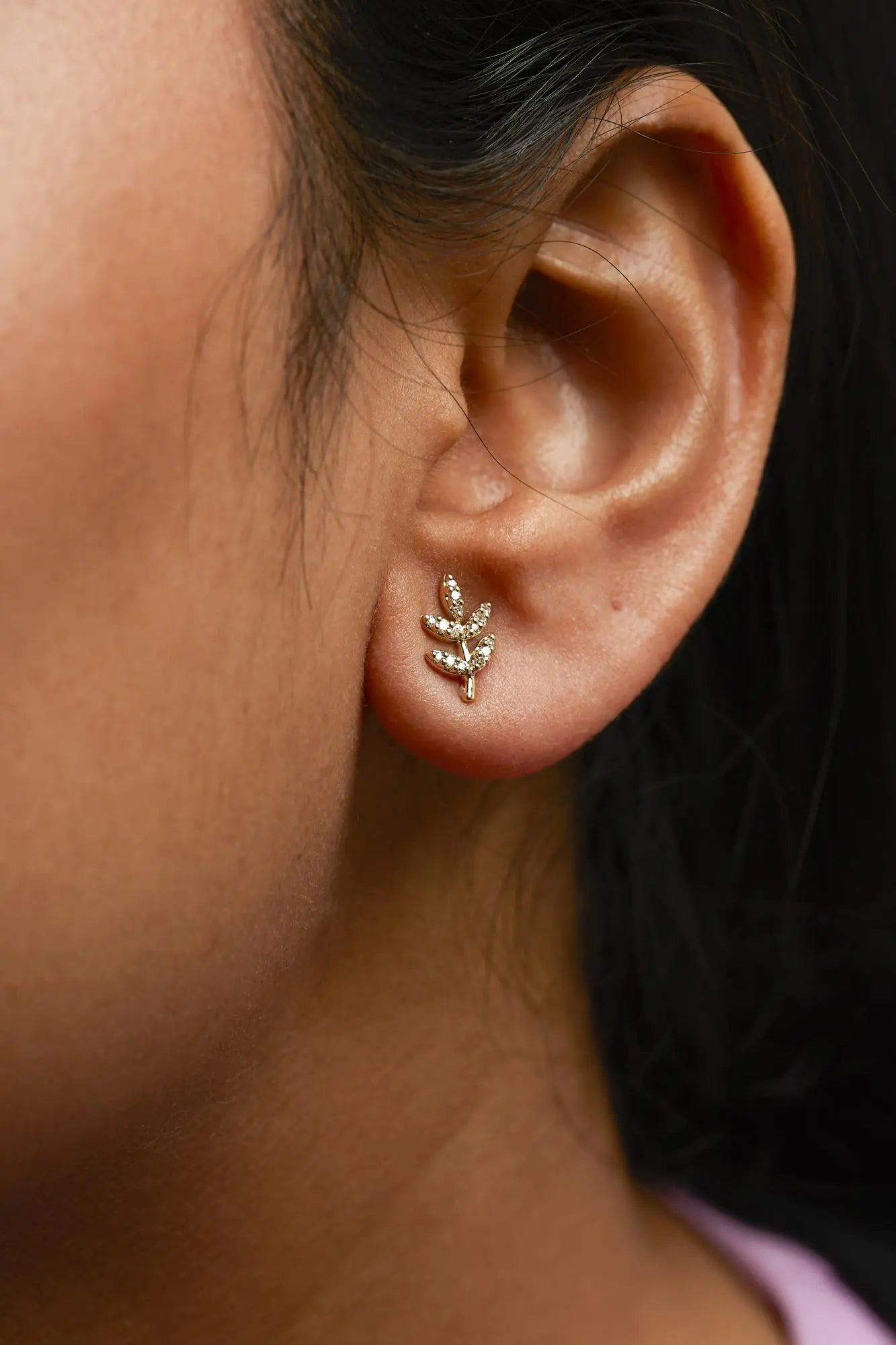 Style Loft Collection Leaf and Branch 10K Yellow Gold 1/10 Ctw Diamond Accented Stud Earrings (H-I Color, I1-I2 Clarity)