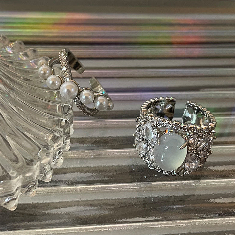 High-grade Zircon Open-end Pearl Ring