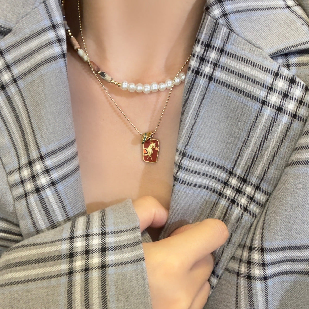 Elegant Natural Pearl Necklace - Light Luxury