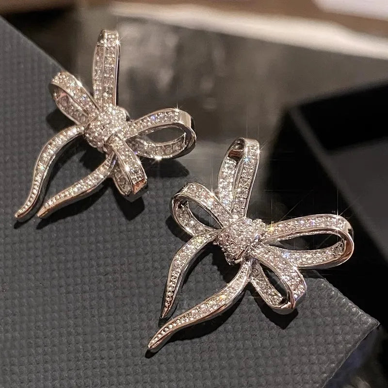 Huitan Exquisite Bow Shaped Stud Earrings for Women Bling Bling Cubic Zirconia Romantic Bowknot Earrings Wedding Trendy Jewelry