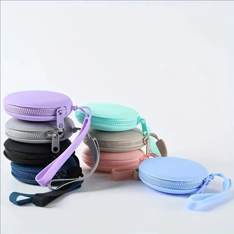 1Pc Silicone Pet Treat Pouch Portable Travel Training Bag Round Silicone Snack Bag for Dogs and Cats Pet Accessories