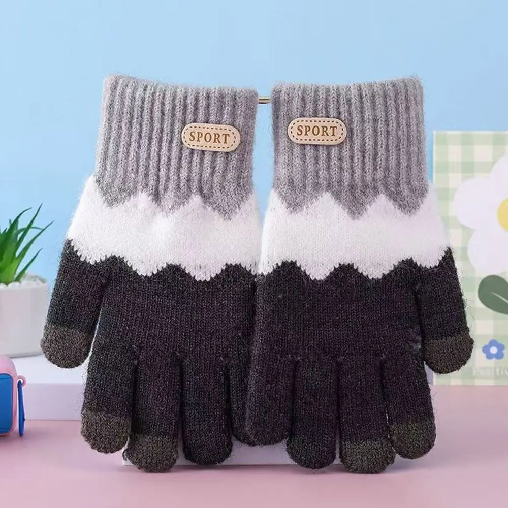 Cute Warm Kids Winter Gloves Coldproof Windproof Baby Gloves Soft Thicken Children Mittens for 6-14 Years Old Baby Boys Girls